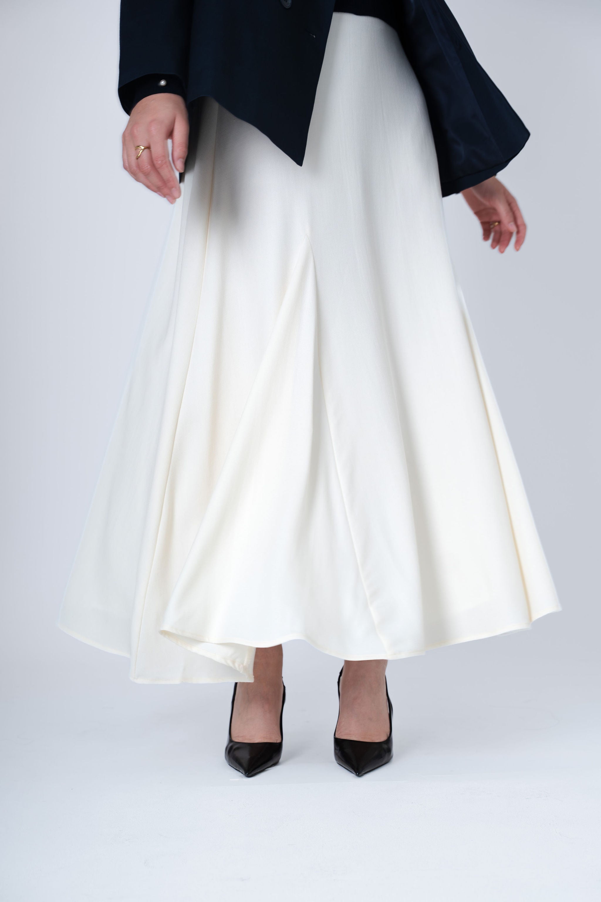 Linea Skirt - Ivory
